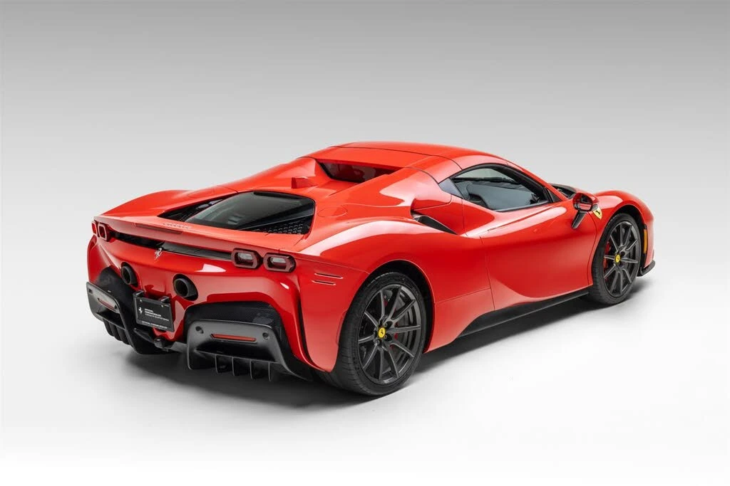 2022 Ferrari SF90 Spider - Image 8 of 31