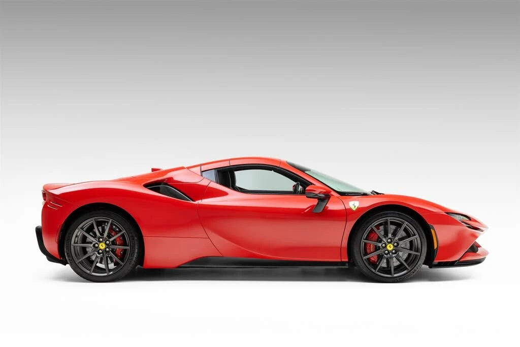 2022 Ferrari SF90 Spider - Image 17 of 31