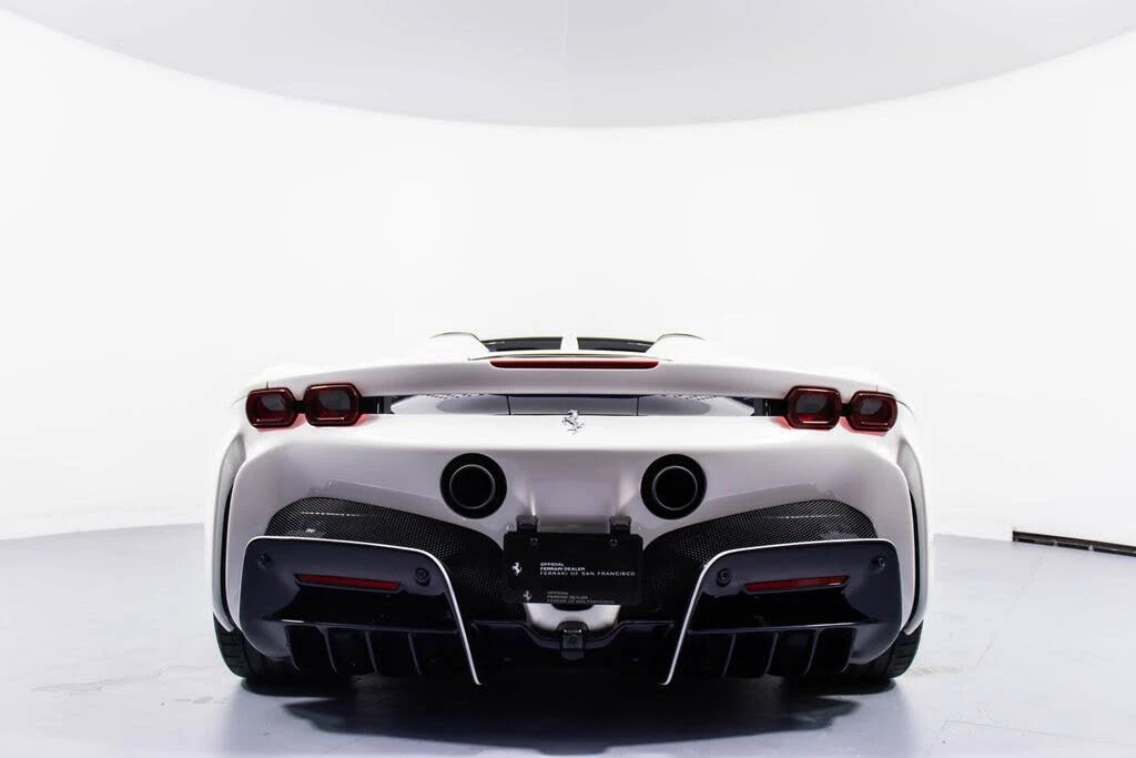 2022 Ferrari SF90 Spider - Image 22 of 31