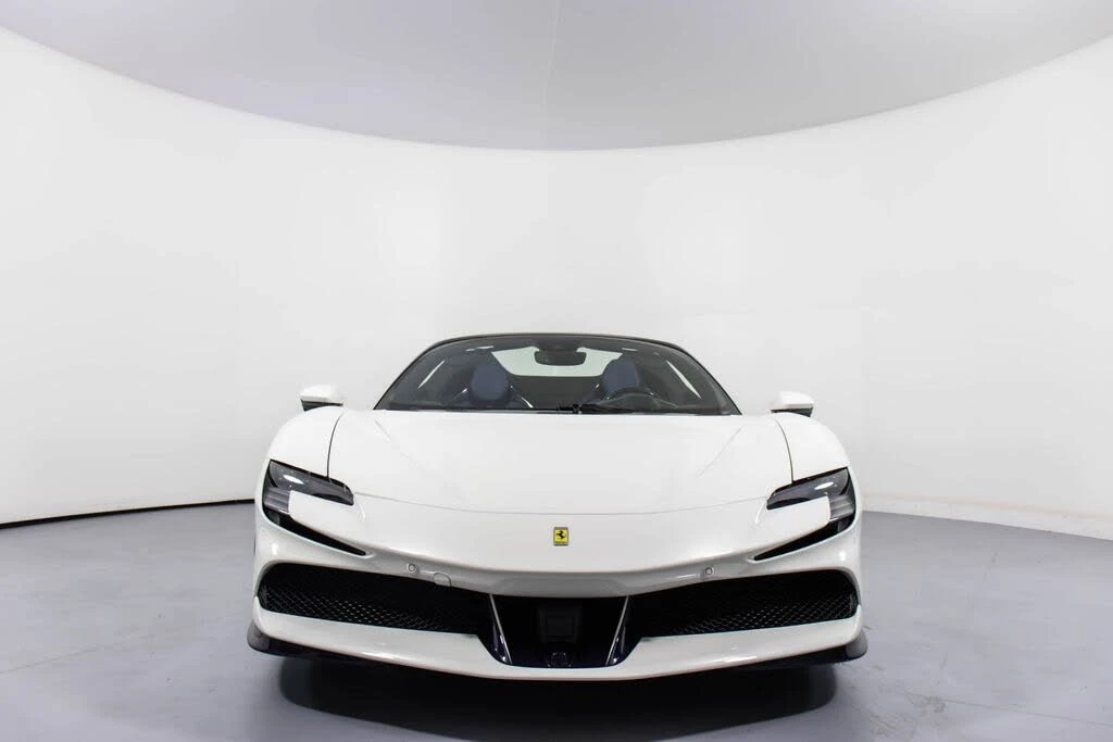 2022 Ferrari SF90 Spider - Image 11 of 31