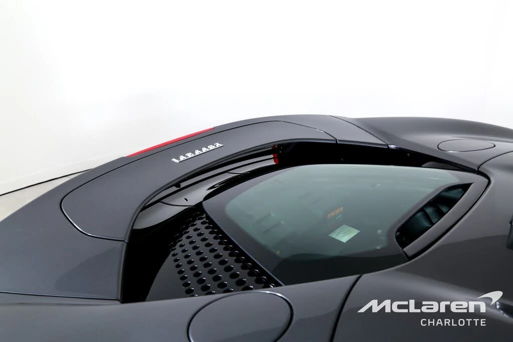 2022 Ferrari SF90 Spider - Image 28 of 31