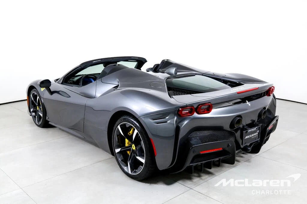 2022 Ferrari SF90 Spider - Image 8 of 31