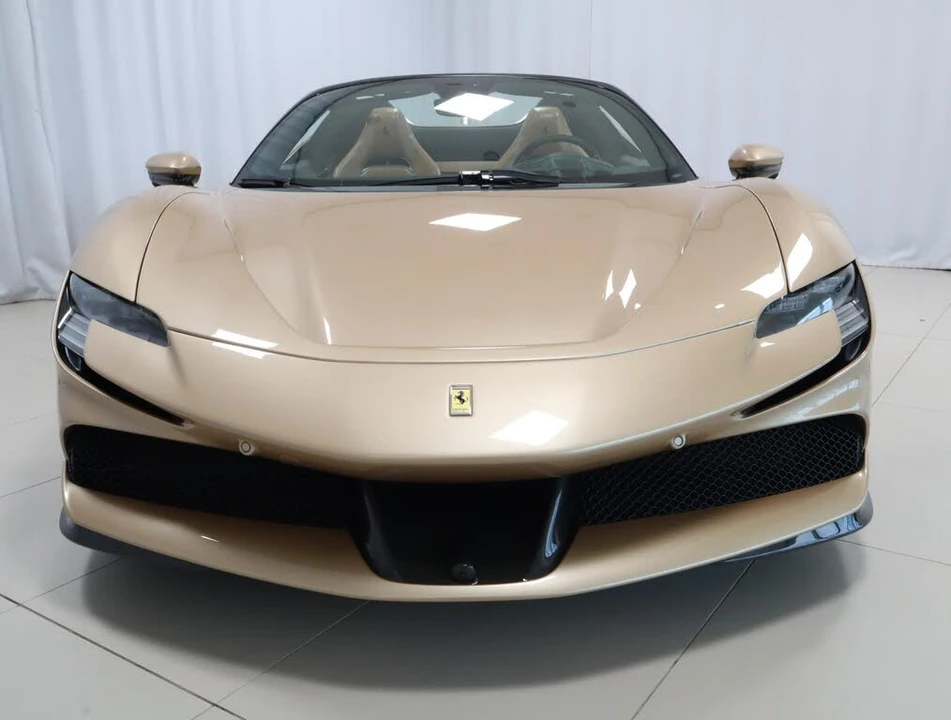 2022 Ferrari SF90 Spider - Image 8 of 31