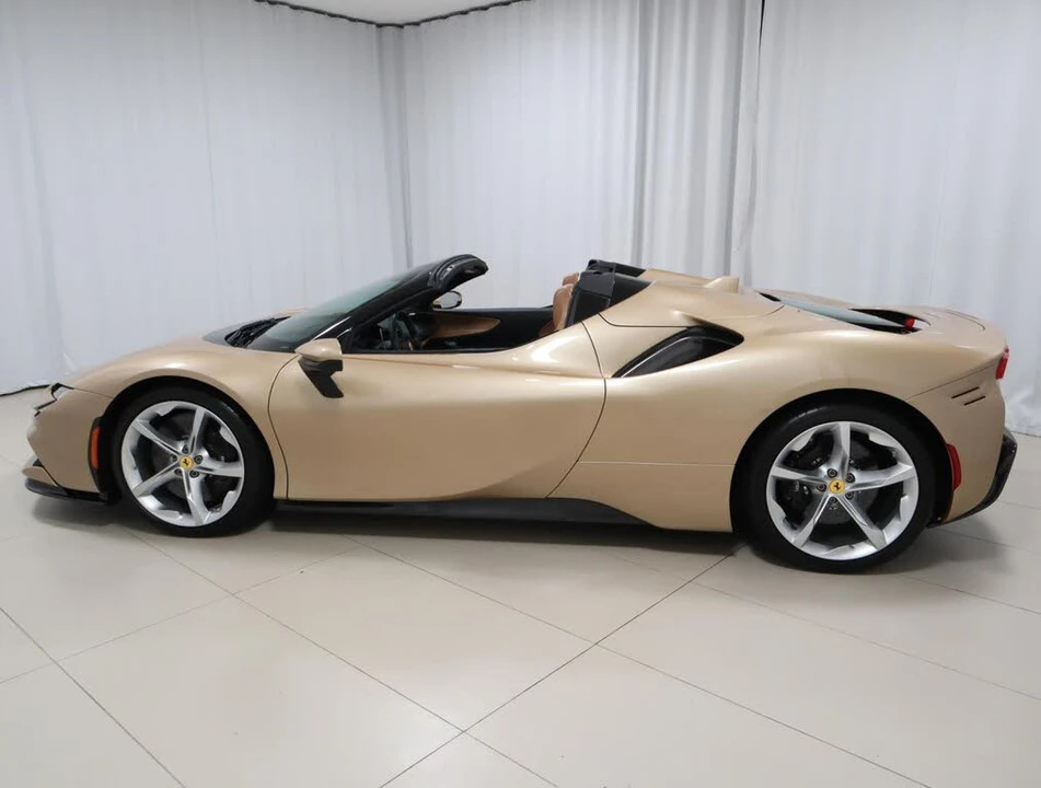 2022 Ferrari SF90 Spider - Image 2 of 31