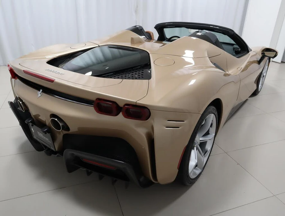 2022 Ferrari SF90 Spider - Image 5 of 31