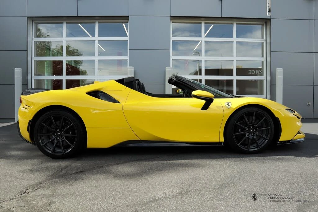 2022 Ferrari SF90 Spider - Image 7 of 17
