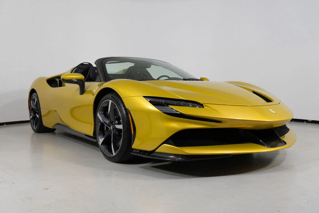 2022 Ferrari SF90 Spider - Image 17 of 31