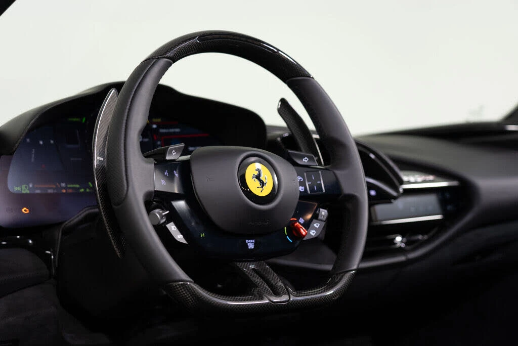 2022 Ferrari SF90 Spider - Image 8 of 31