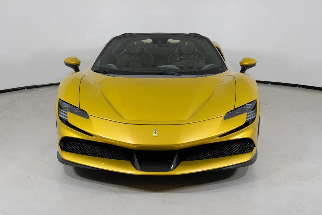 2022 Ferrari SF90 Spider - Image 19 of 31