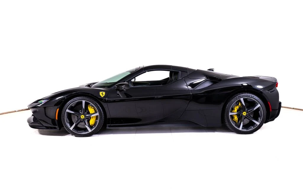 2022 Ferrari SF90 Spider - Image 3 of 31