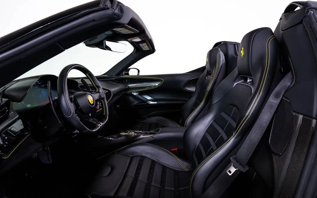 2022 Ferrari SF90 Spider - Image 26 of 31