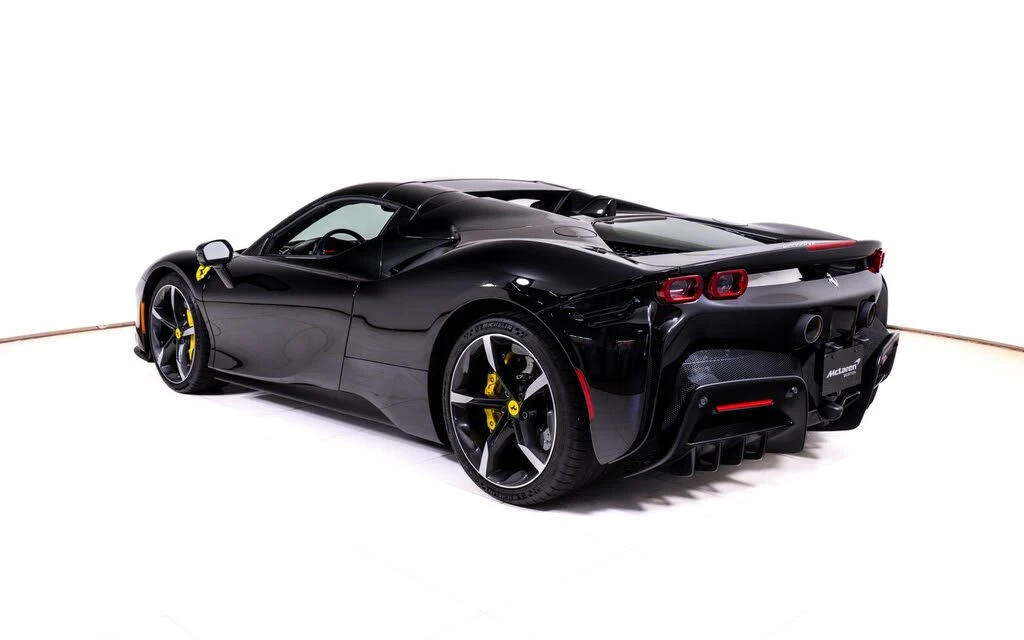 2022 Ferrari SF90 Spider - Image 4 of 31