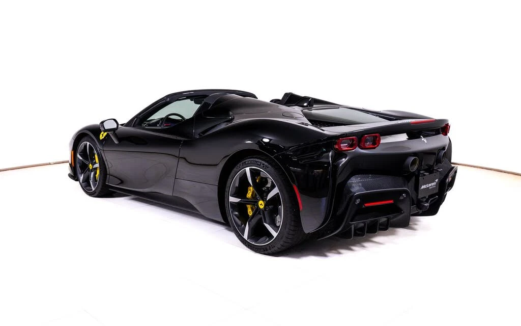 2022 Ferrari SF90 Spider - Image 5 of 31
