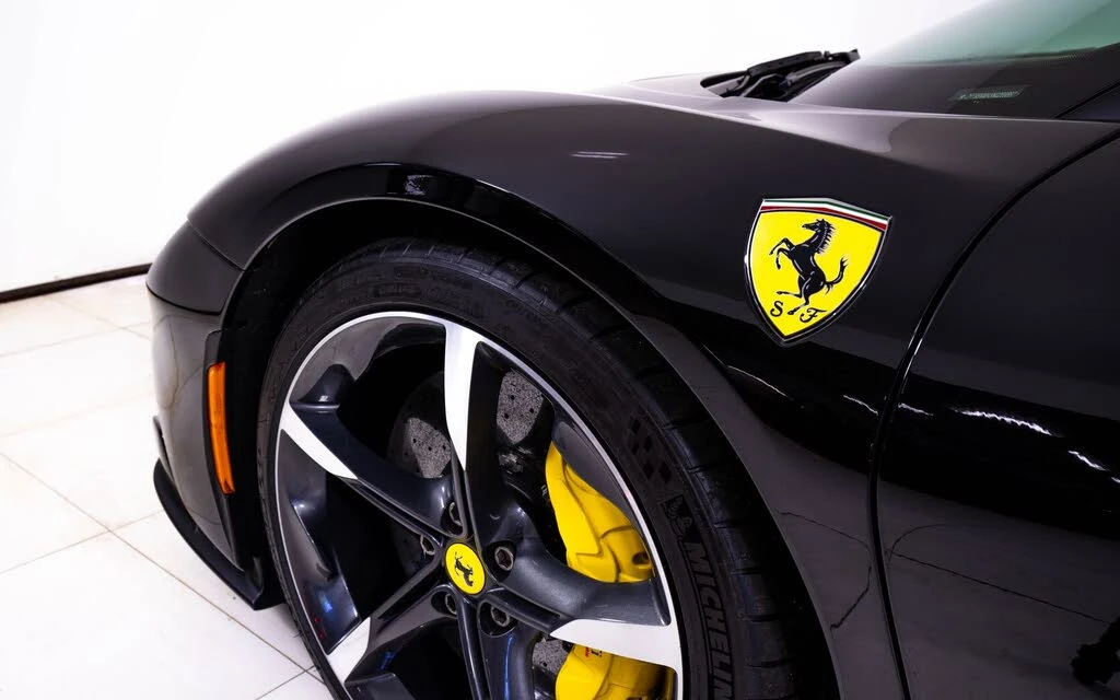 2022 Ferrari SF90 Spider - Image 18 of 31