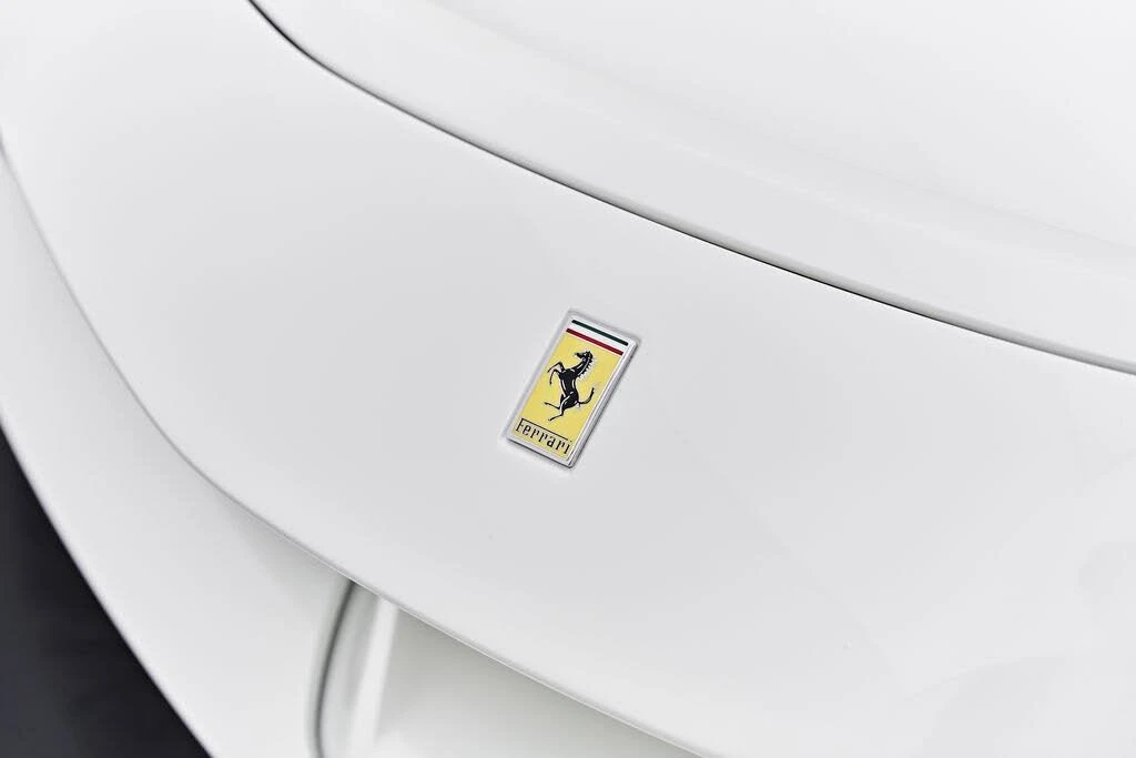 2022 Ferrari SF90 Spider - Image 26 of 31