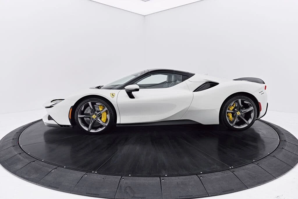 2022 Ferrari SF90 Spider - Image 15 of 31