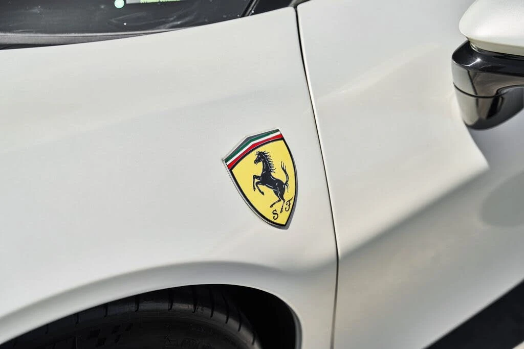 2022 Ferrari SF90 Spider - Image 10 of 31