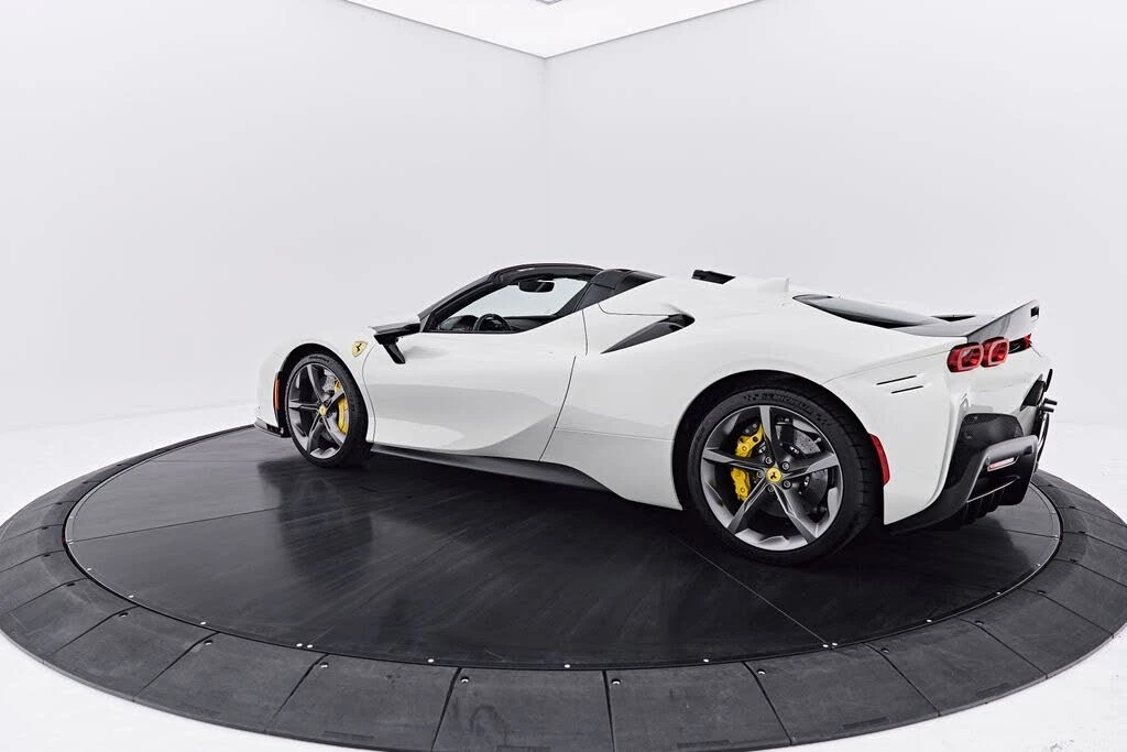 2022 Ferrari SF90 Spider - Image 20 of 31