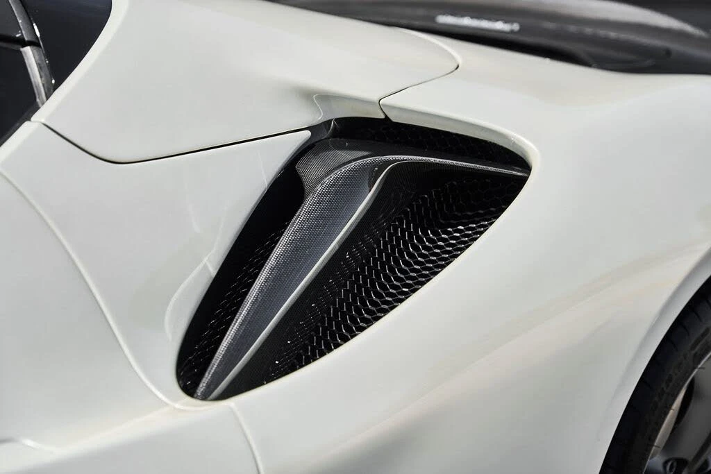 2022 Ferrari SF90 Spider - Image 11 of 31