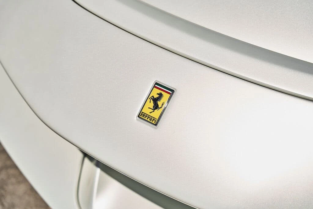 2022 Ferrari SF90 Spider - Image 8 of 31
