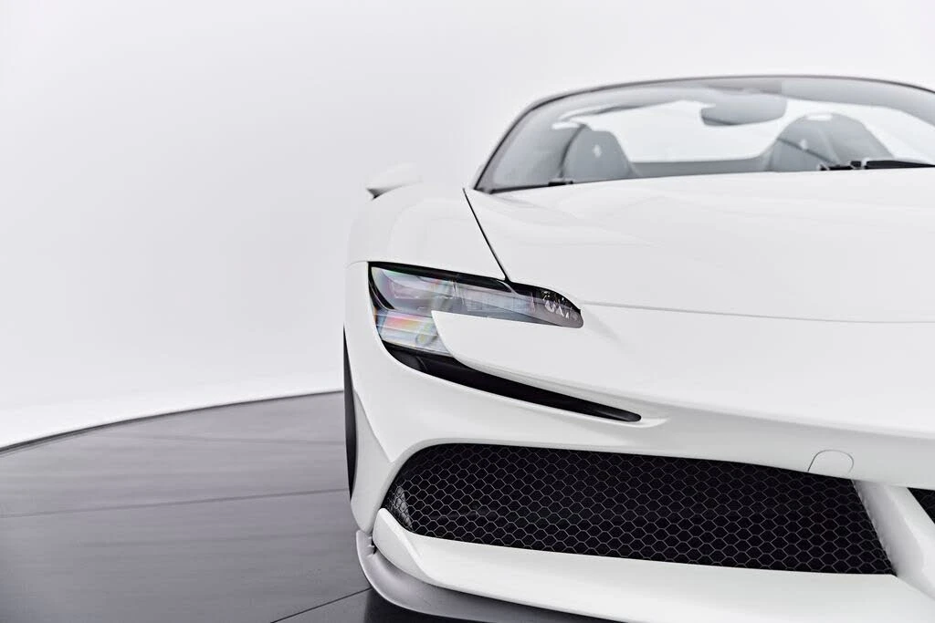 2022 Ferrari SF90 Spider - Image 27 of 31