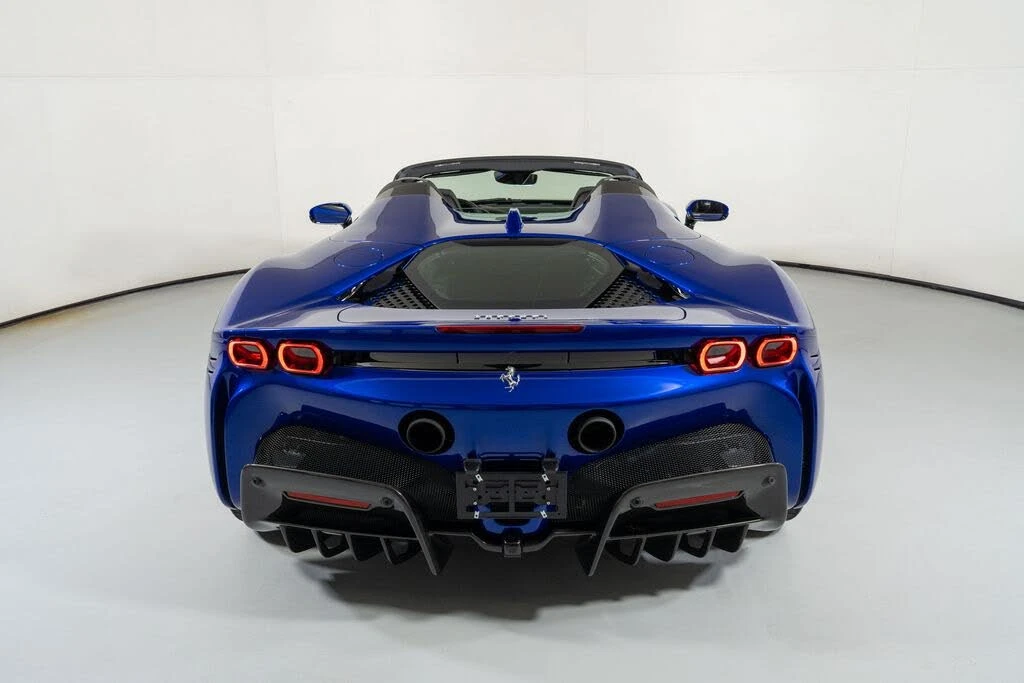 2022 Ferrari SF90 Spider - Image 27 of 31