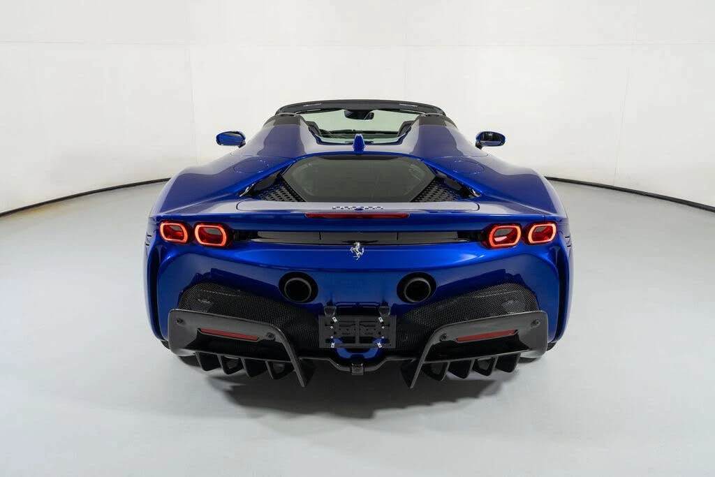 2022 Ferrari SF90 Spider - Image 28 of 31