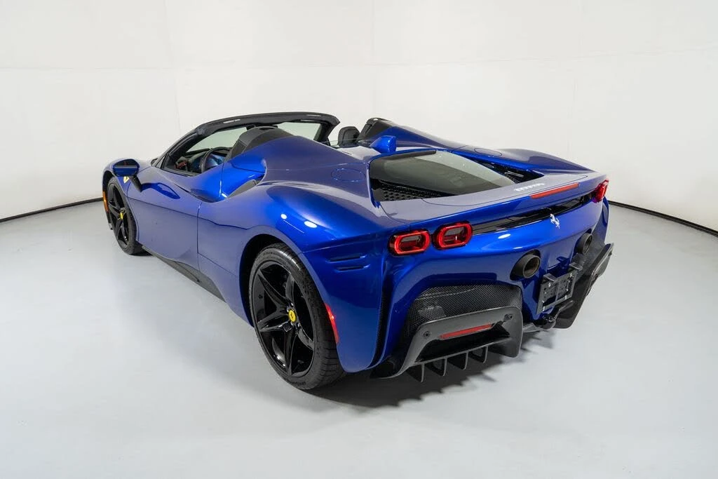 2022 Ferrari SF90 Spider - Image 26 of 31
