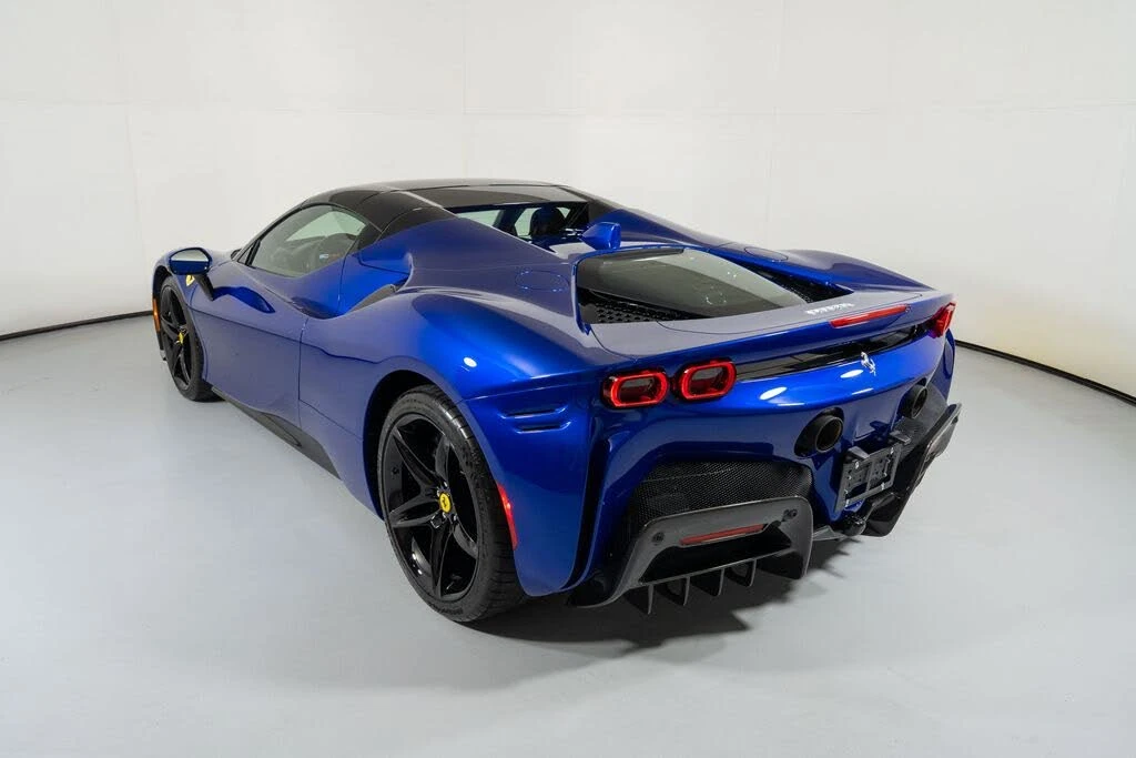 2022 Ferrari SF90 Spider - Image 15 of 31