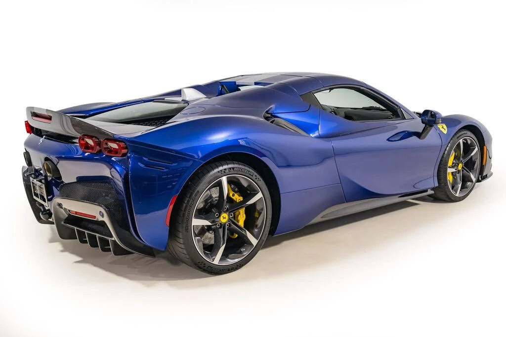 2022 Ferrari SF90 Spider - Image 17 of 31