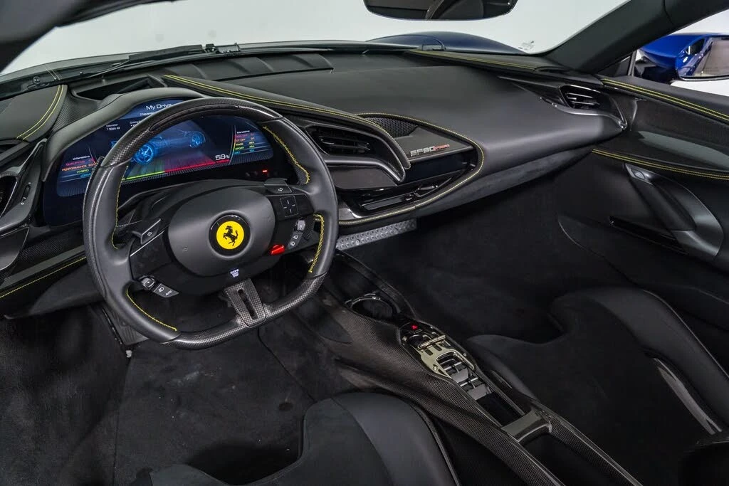2022 Ferrari SF90 Spider - Image 28 of 31