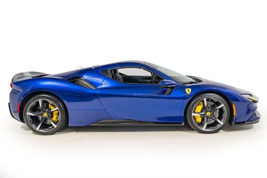 2022 Ferrari SF90 Spider - Image 18 of 31