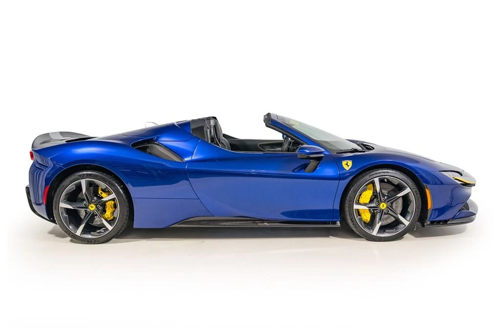 2022 Ferrari SF90 Spider - Image 8 of 31
