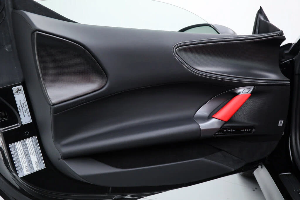 2022 Ferrari SF90 Spider - Image 29 of 31