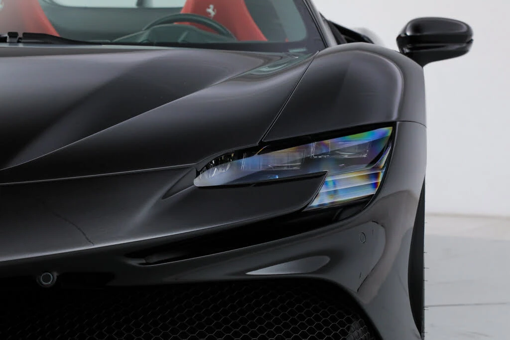 2022 Ferrari SF90 Spider - Image 16 of 31