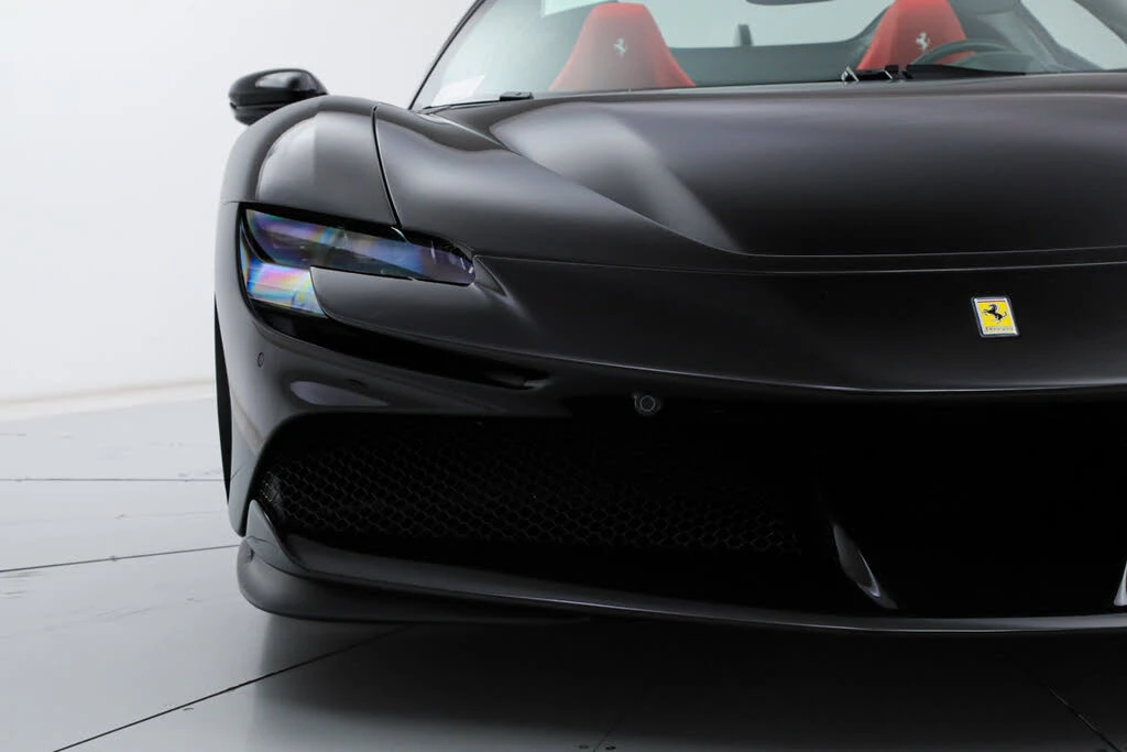 2022 Ferrari SF90 Spider - Image 18 of 31