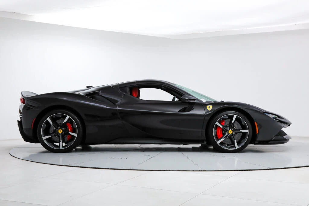2022 Ferrari SF90 Spider - Image 12 of 31