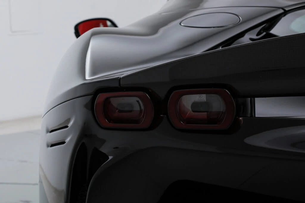 2022 Ferrari SF90 Spider - Image 21 of 31