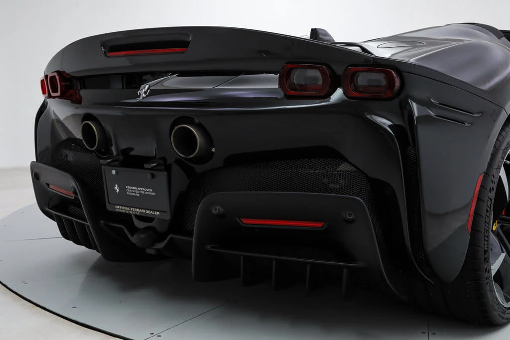 2022 Ferrari SF90 Spider - Image 22 of 31