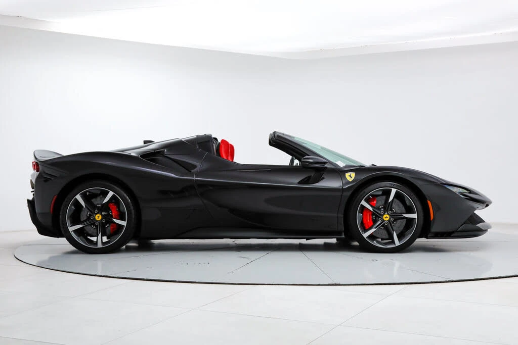 2022 Ferrari SF90 Spider - Image 9 of 31