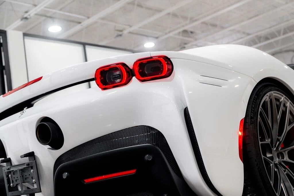 2022 Ferrari SF90 Spider - Image 25 of 31