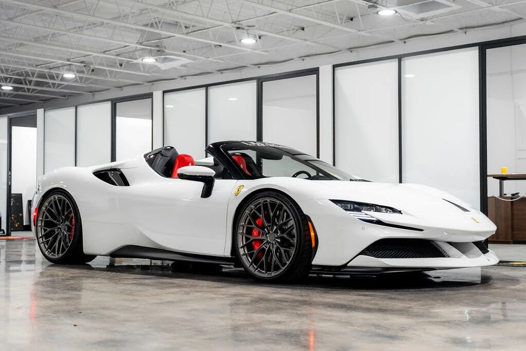 2022 Ferrari SF90 Spider - Image 2 of 31