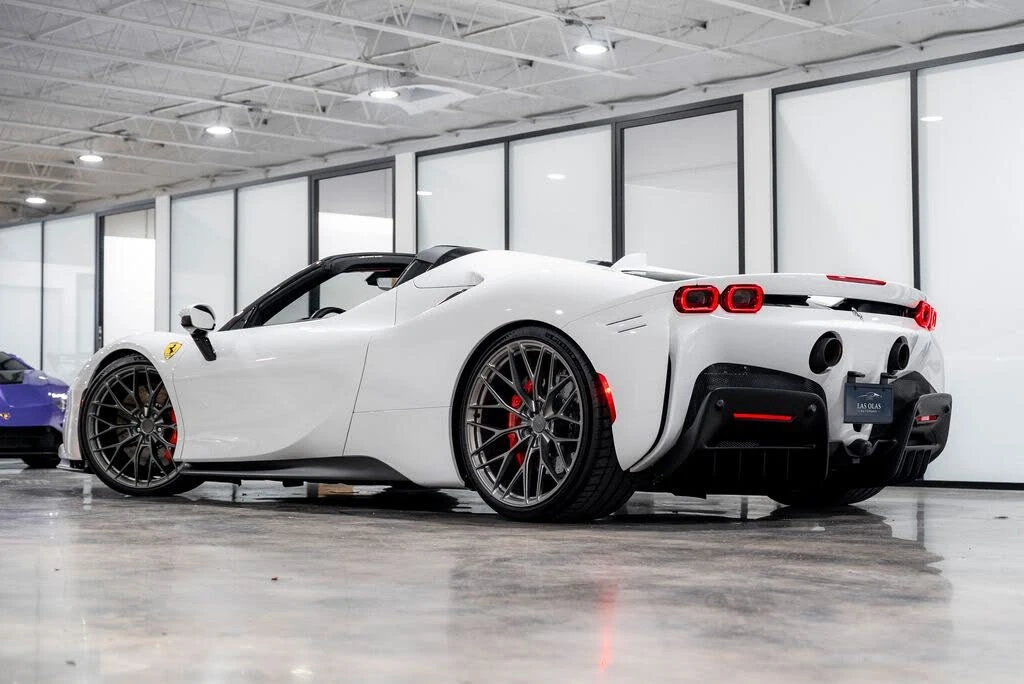 2022 Ferrari SF90 Spider - Image 20 of 31
