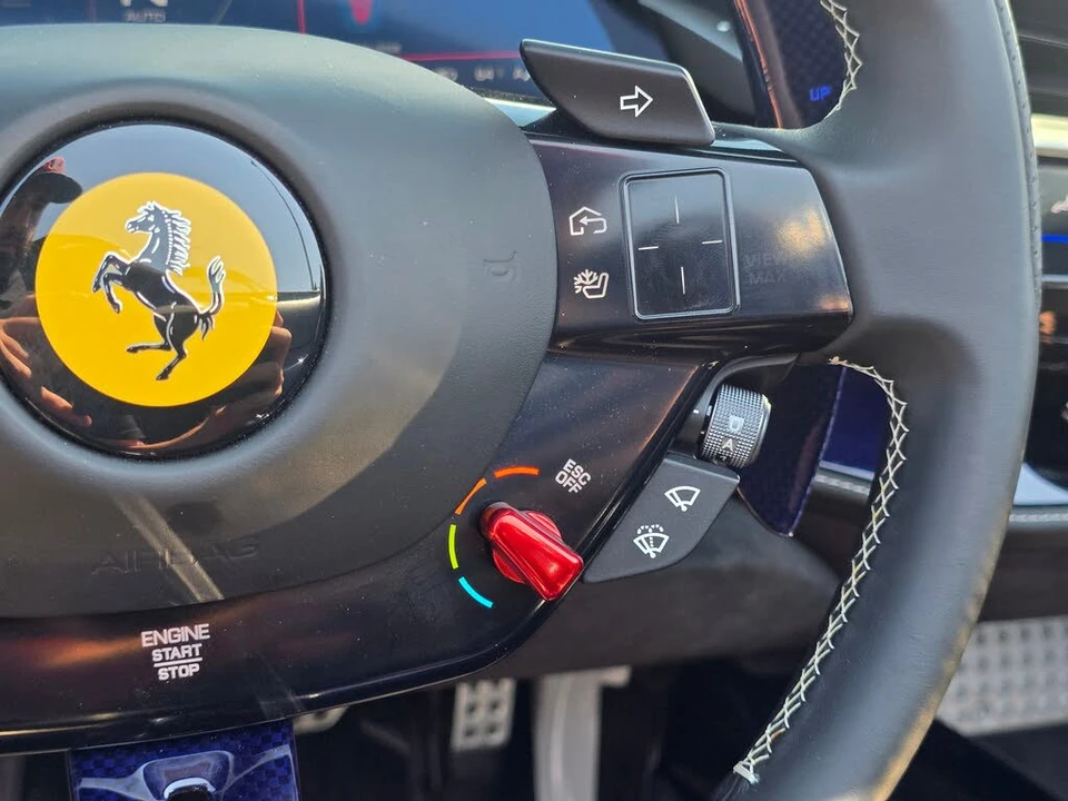2022 Ferrari SF90 Spider - Image 25 of 31