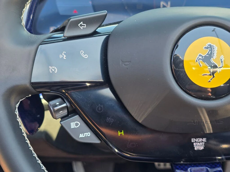 2022 Ferrari SF90 Spider - Image 24 of 31