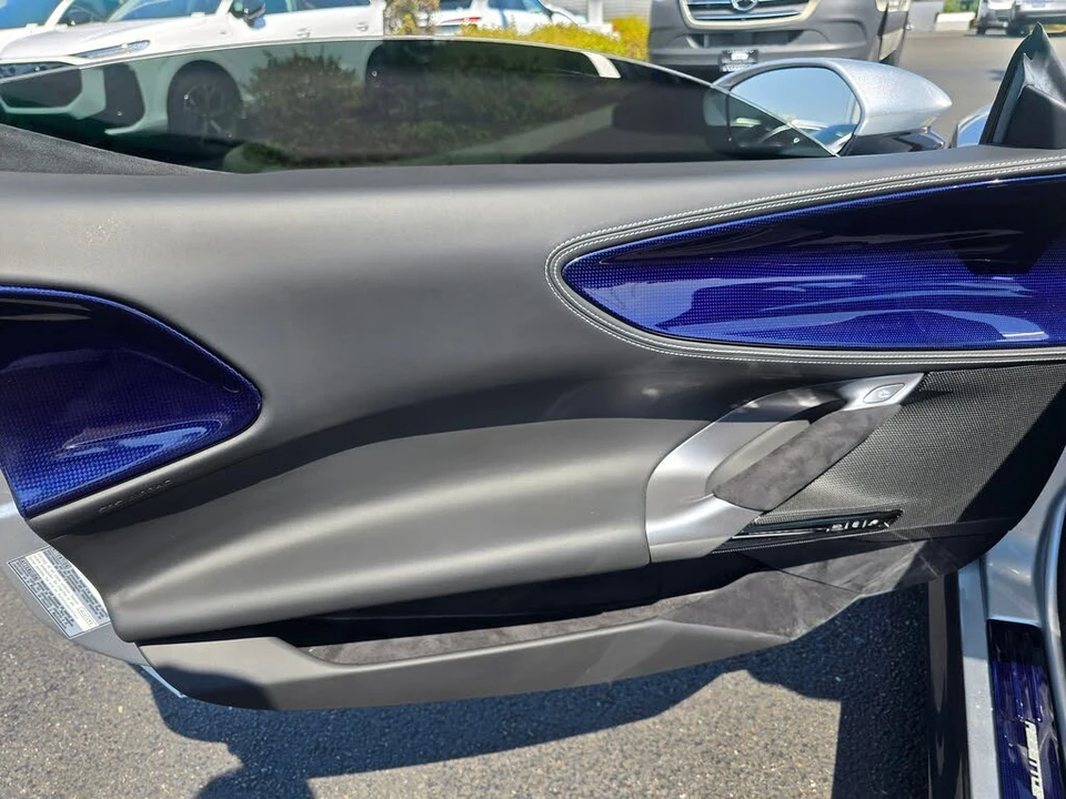 2022 Ferrari SF90 Spider - Image 27 of 31