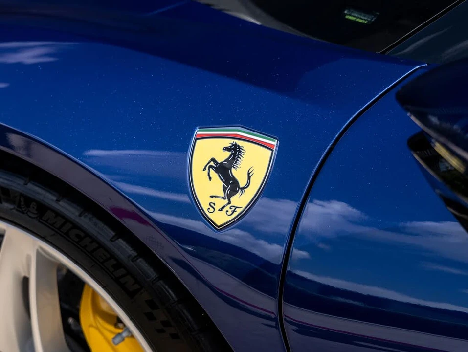 2022 Ferrari SF90 Spider - Image 19 of 31