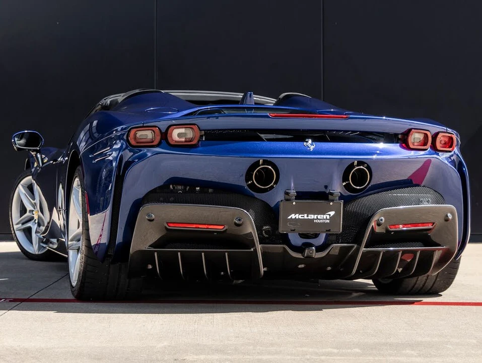 2022 Ferrari SF90 Spider - Image 7 of 31