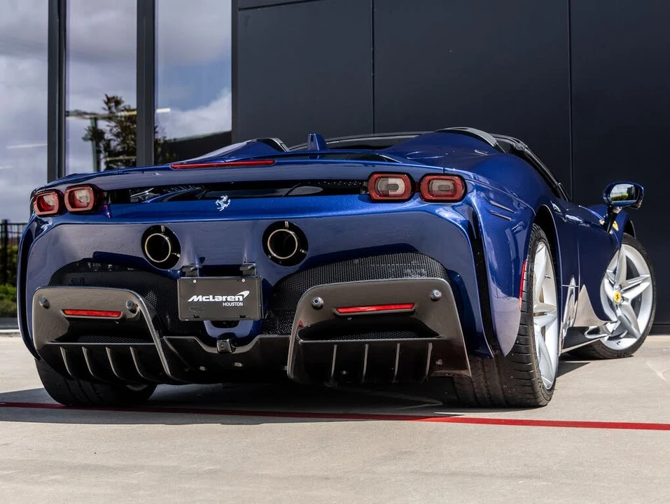 2022 Ferrari SF90 Spider - Image 9 of 31