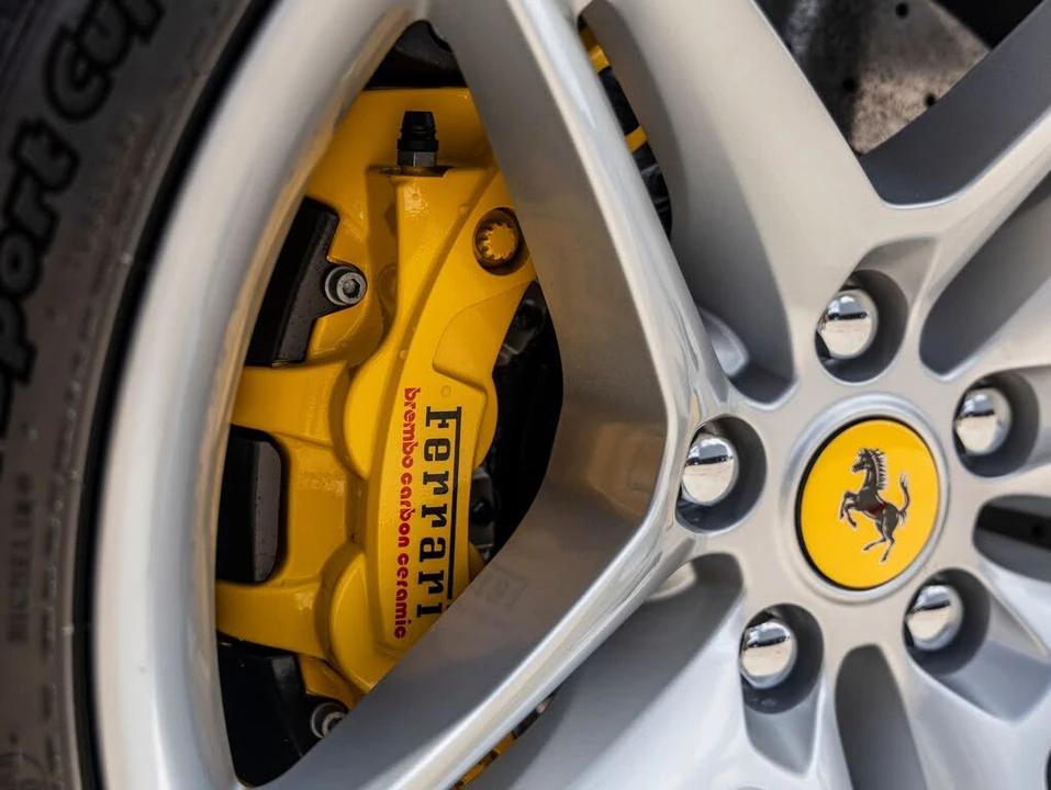 2022 Ferrari SF90 Spider - Image 21 of 31